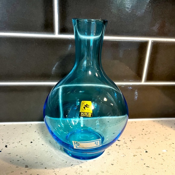 Vintage Byron Hirota Electric Blue Japanese Glass Vase with original stickers - Picture 1 of 7